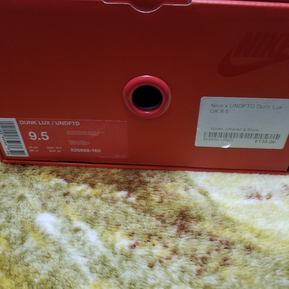Nike dunk lux (undefeated) main image 4